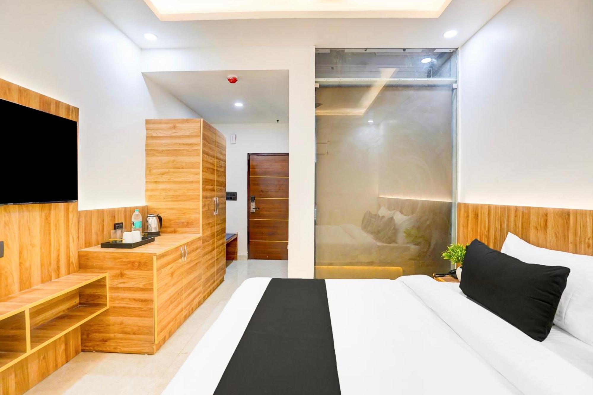 Townhouse Grand Address Hotel And Banquet Ghaziabad Exterior foto