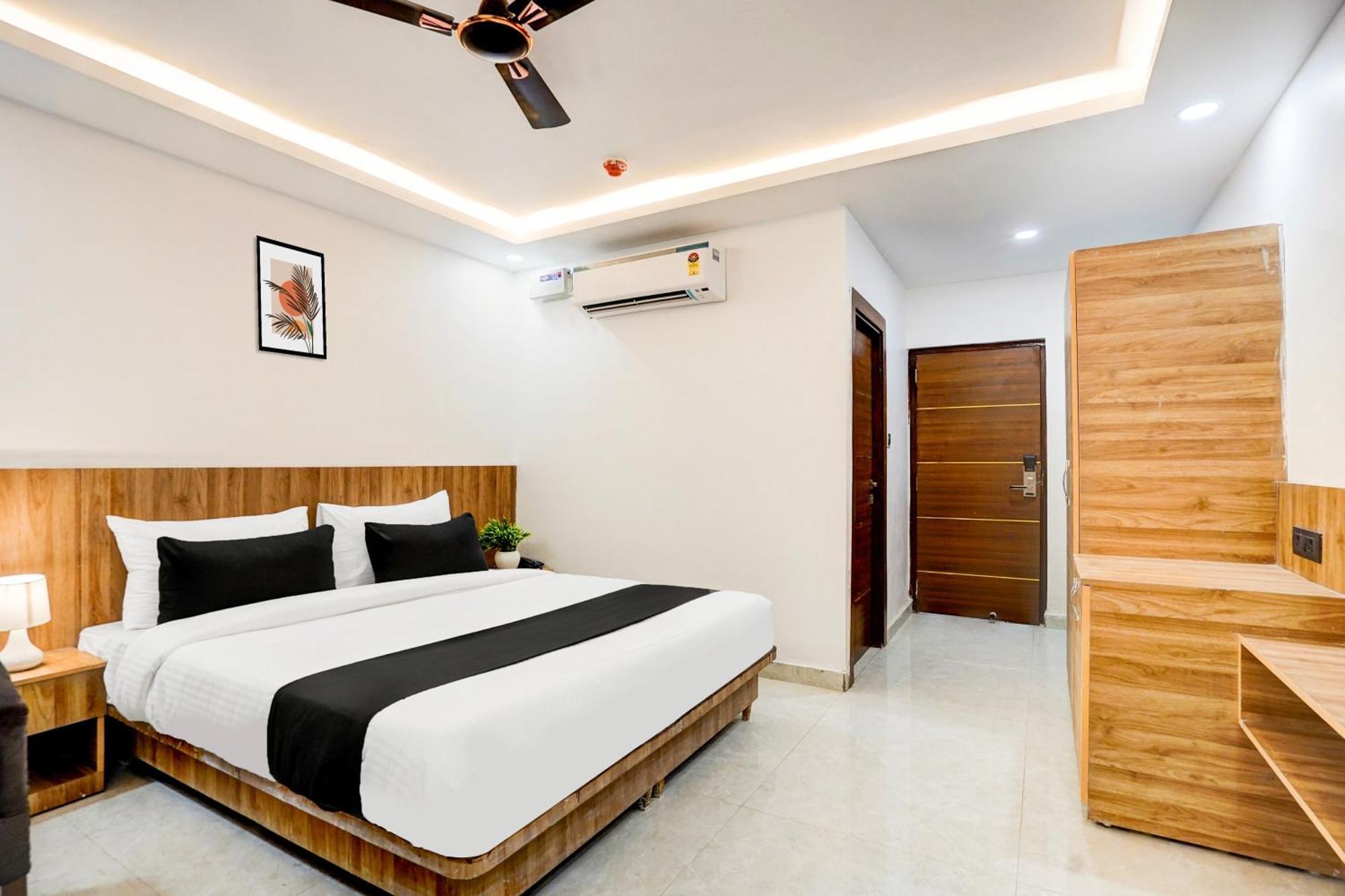 Townhouse Grand Address Hotel And Banquet Ghaziabad Exterior foto